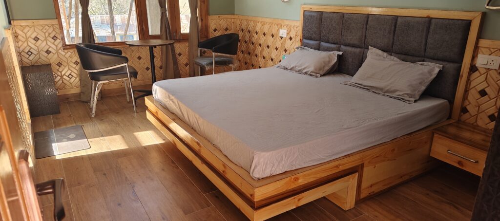 khojans-homestay-deluxe-room